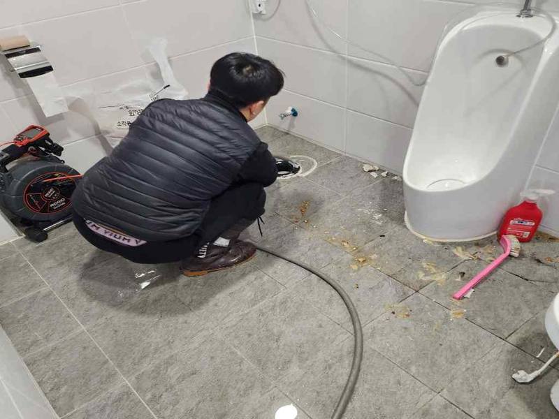 영종구 소변기막힘 작업사례 4
